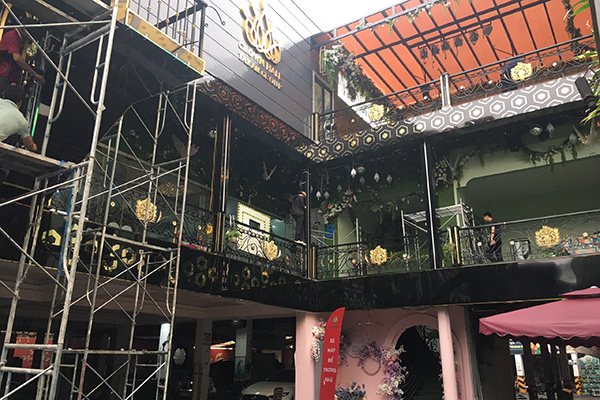 trang trí trung tâm tiệc cưới